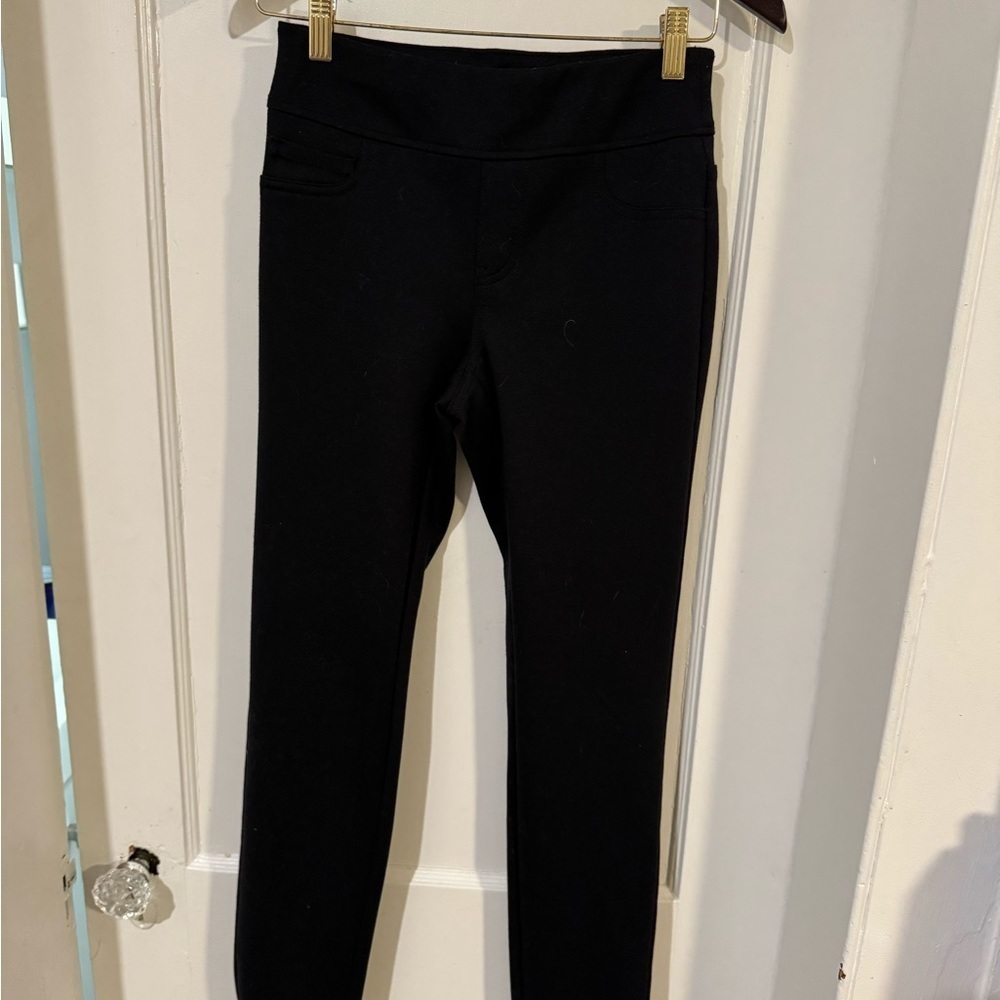 The Limited Black Pants with Relaxed Fit. Size XSP. - Picture 4 of 5